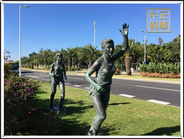 園林遠動員雕塑.jpg