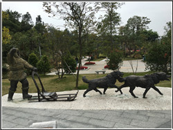 狗拉雪橇雕塑|加工狗拉雪橇銅雕塑